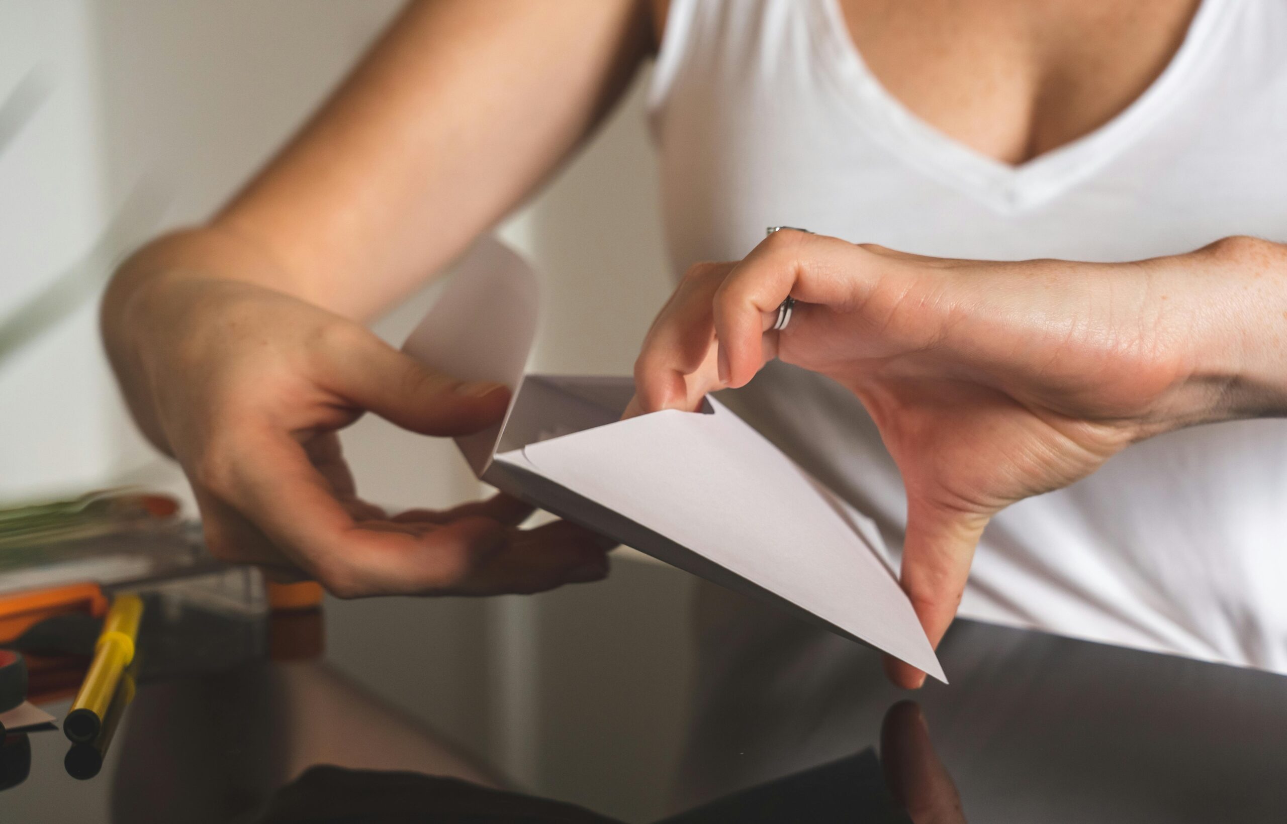 How to Properly Send a Letter in the Mail: Smart Tips for 2025